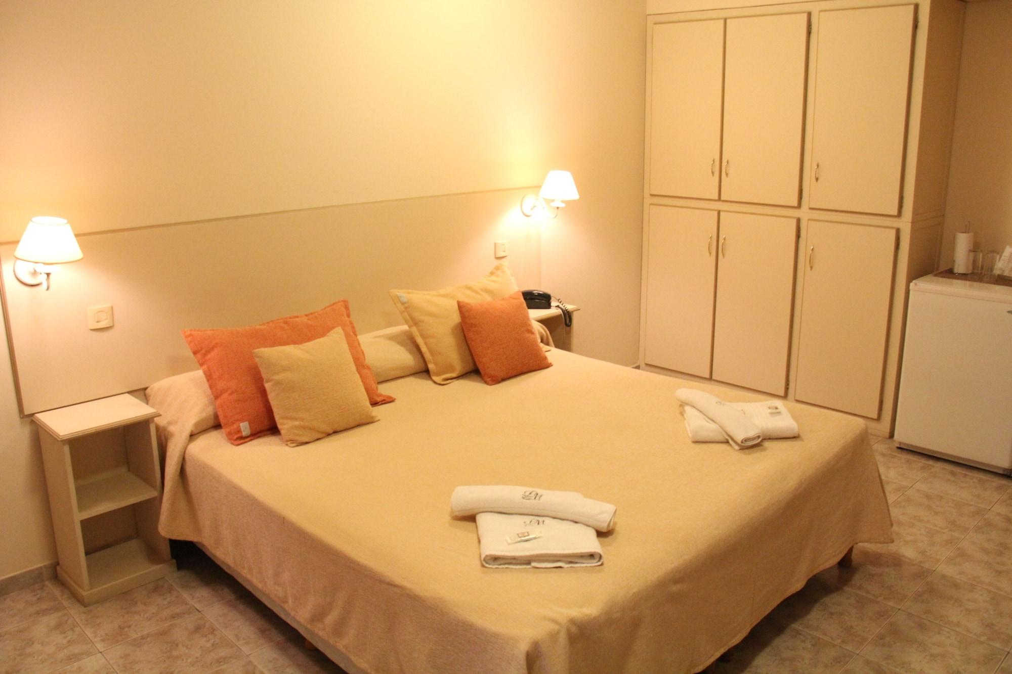 Patio Mediterraneo Apart Hotel Сан Рафаел Екстериор снимка