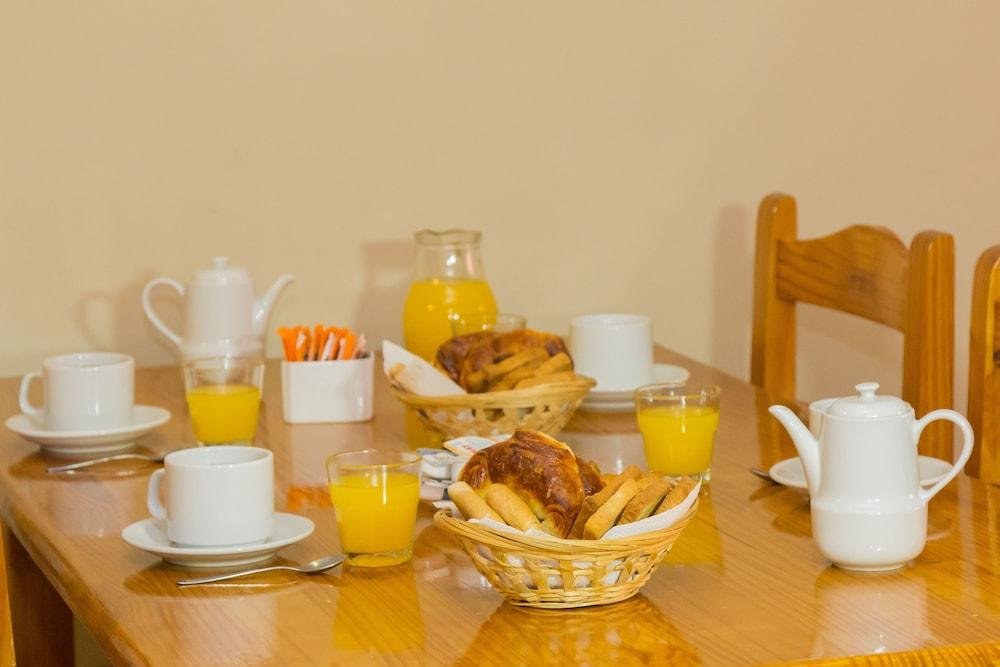 Patio Mediterraneo Apart Hotel Сан Рафаел Екстериор снимка